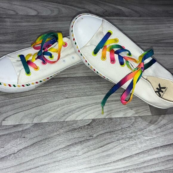 Kook n Keech White Sneakers with Rainbow Stripe & Gradient Laces – US 8 - Picture 3 of 6